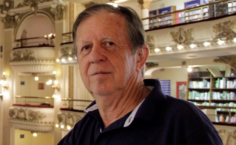 Mariano em visita à Livraria Nuevo Ateneo, Buenos Aires, 2017